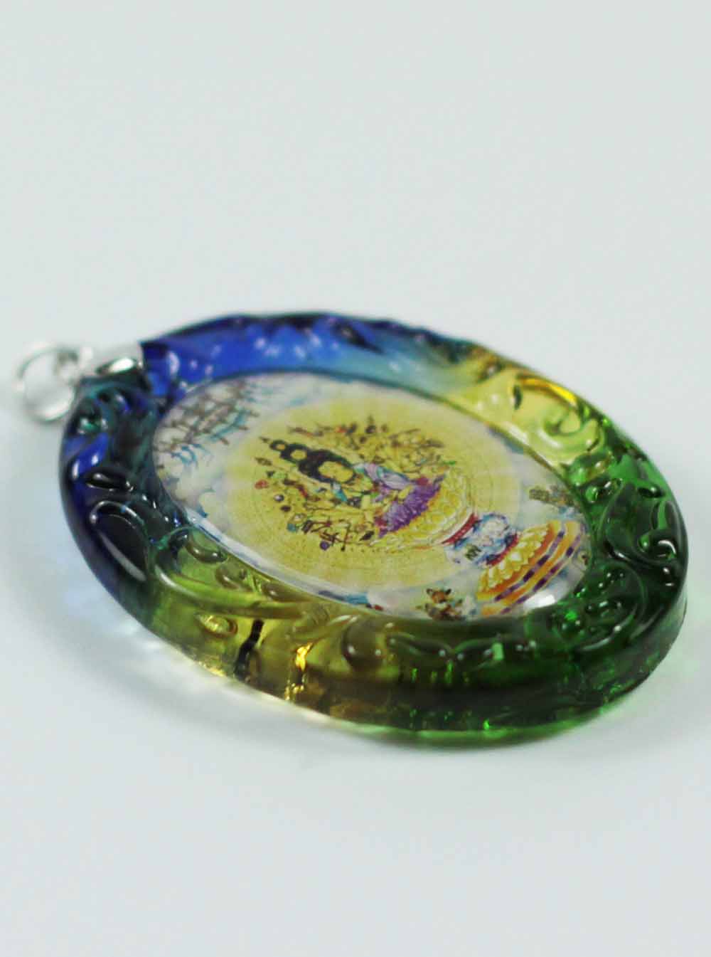 Avalokitesvara Bodhisattva Colour-glazed Glass Pendant