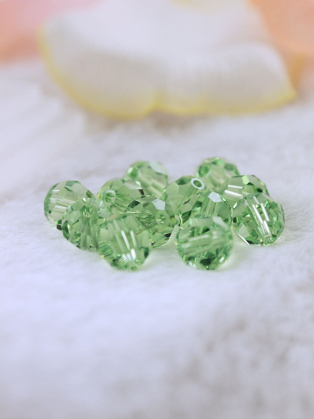 Swarovski Beads 5000 - 8mm - 12pc - Peridot