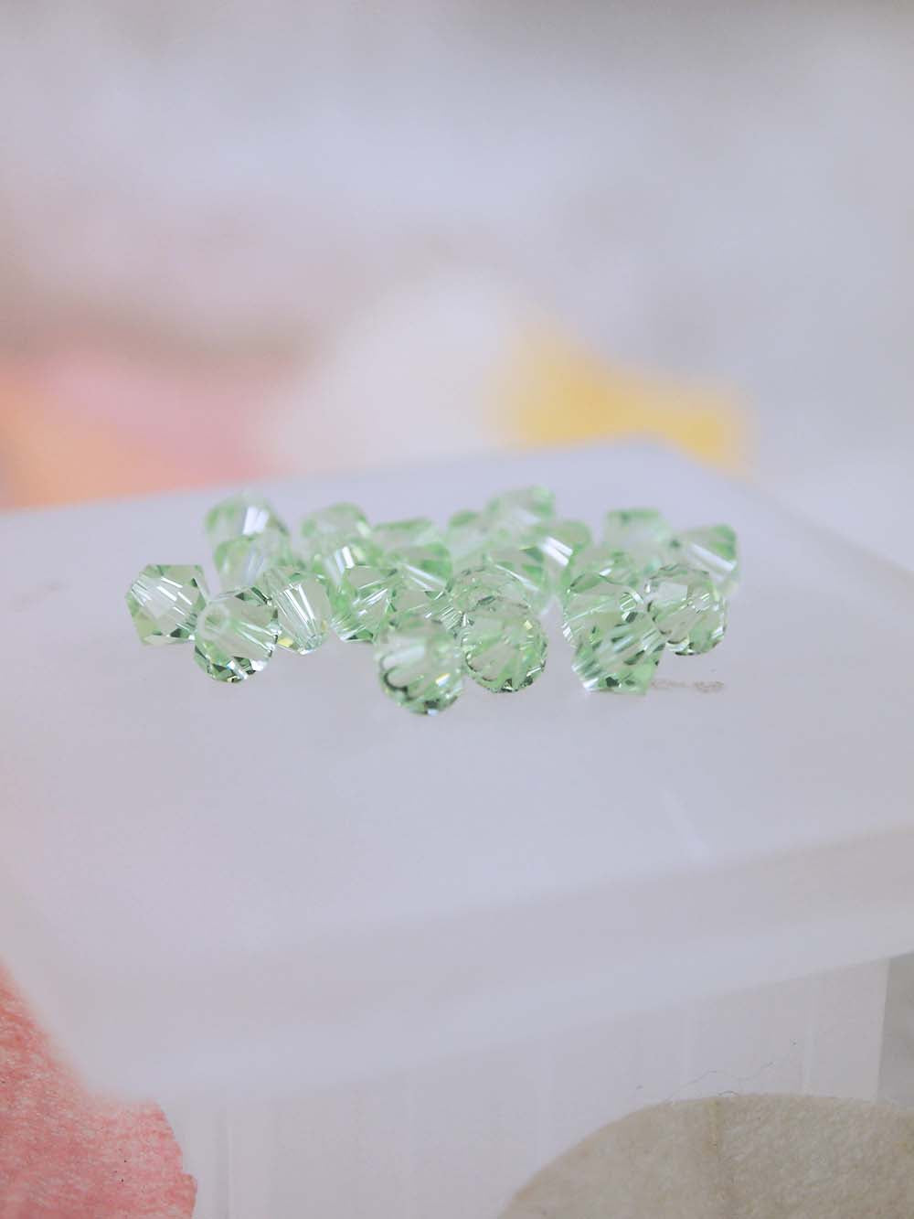Swarovski Beads 5301 - 5mm - 24pc - Chrysolite