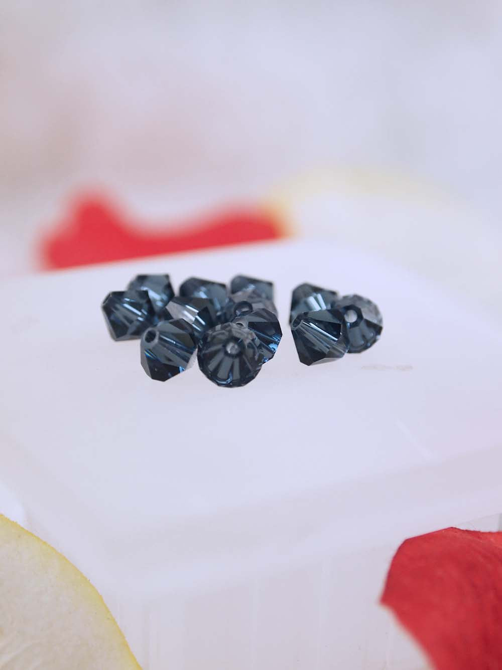 Swarovski Beads 5301 - 6mm - 12pc - Montana