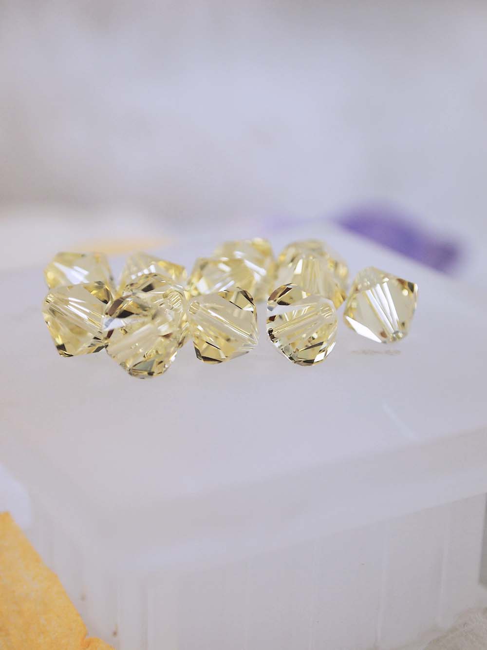 Swarovski Beads 5301 - 8mm - 12pc - Jonquil