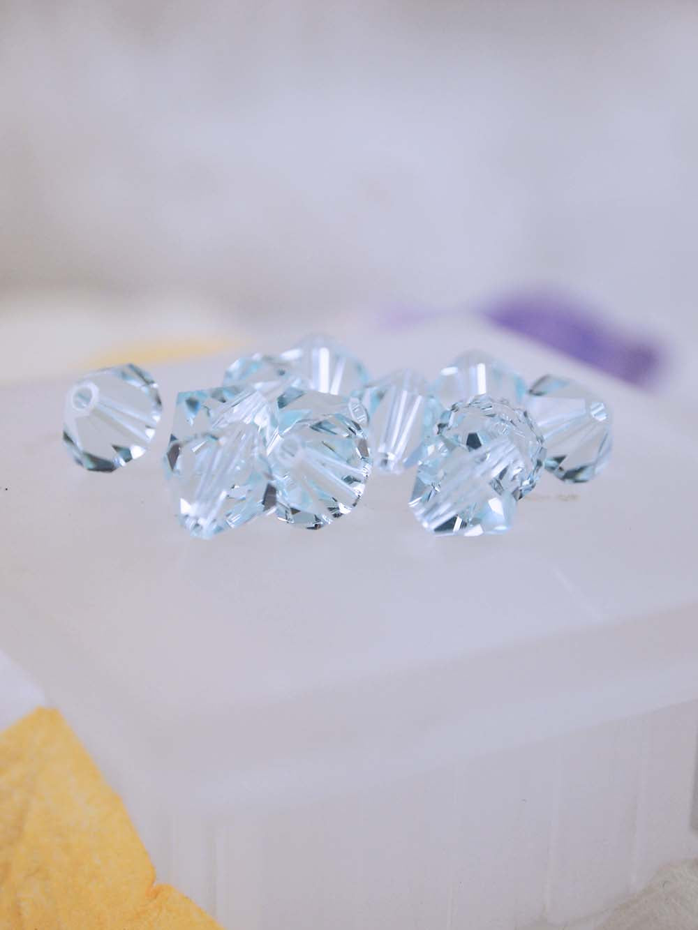 Swarovski Beads 5301 - 8mm - 12pc - Light Azore