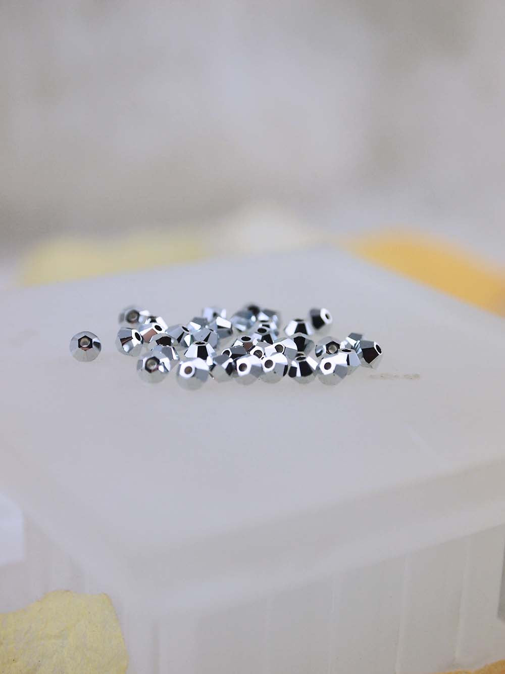 Swarovski Beads 5328 - 3mm - 36pc - Crystal CAL 2X