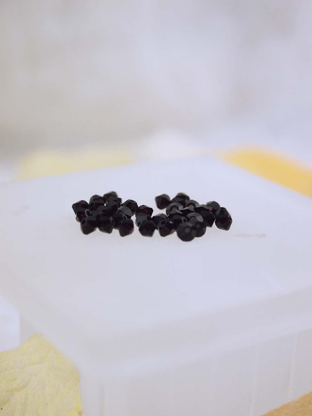 Swarovski Beads 5328 - 3mm - 36pc - Garnet