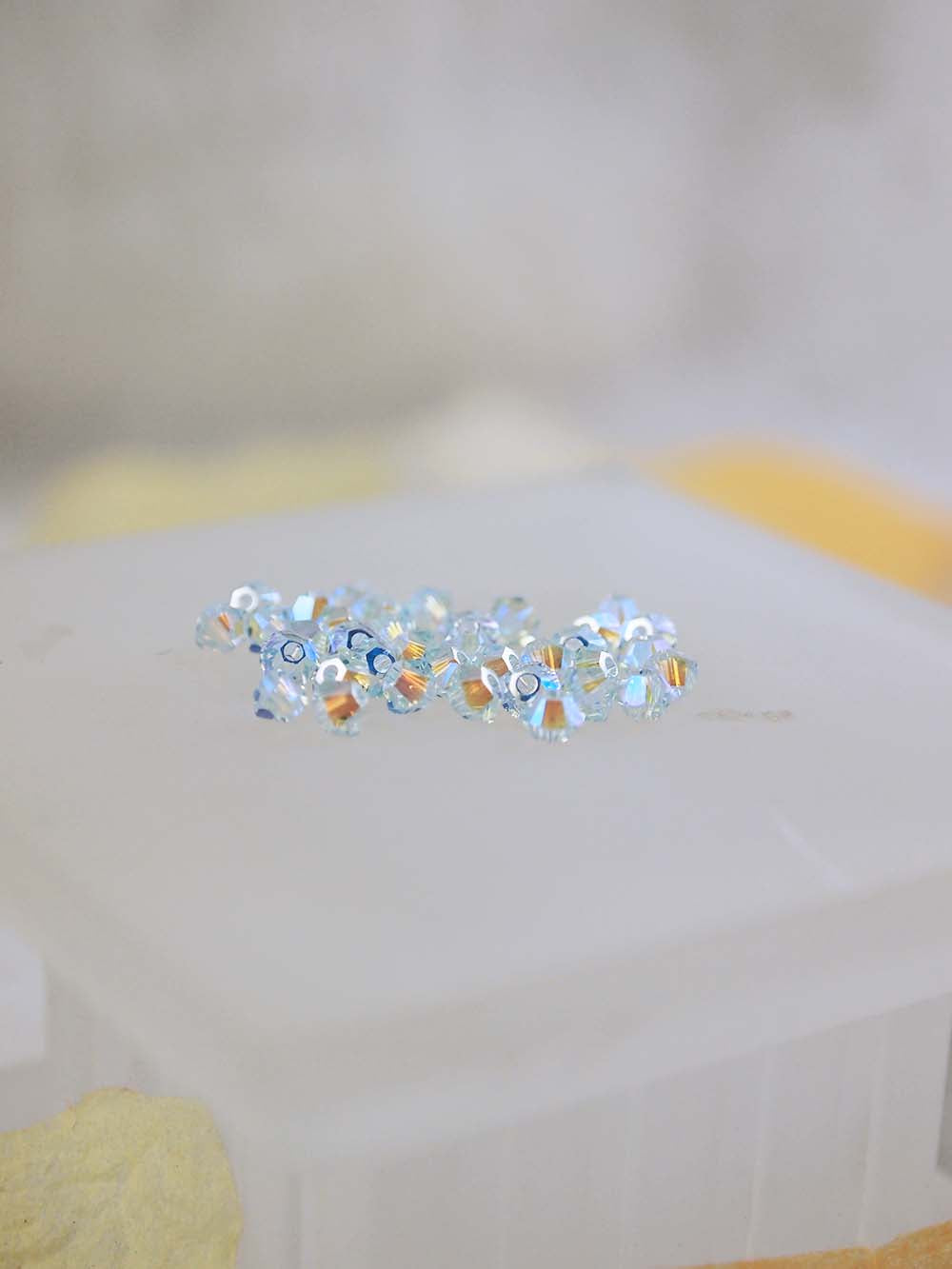 Swarovski Beads 5328 - 3mm - 36pc - Light Azore AB 2X