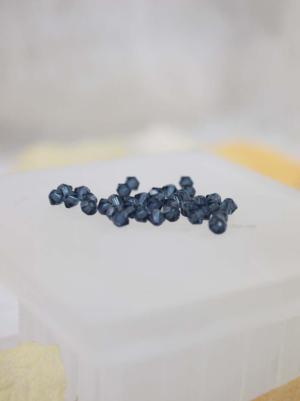 Swarovski Beads 5328 - 3mm - 36pc - Montana