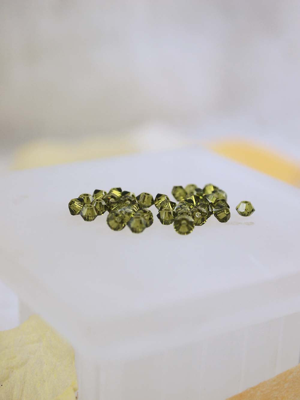 Swarovski Beads 5328 - 3mm - 36pc - Olivine