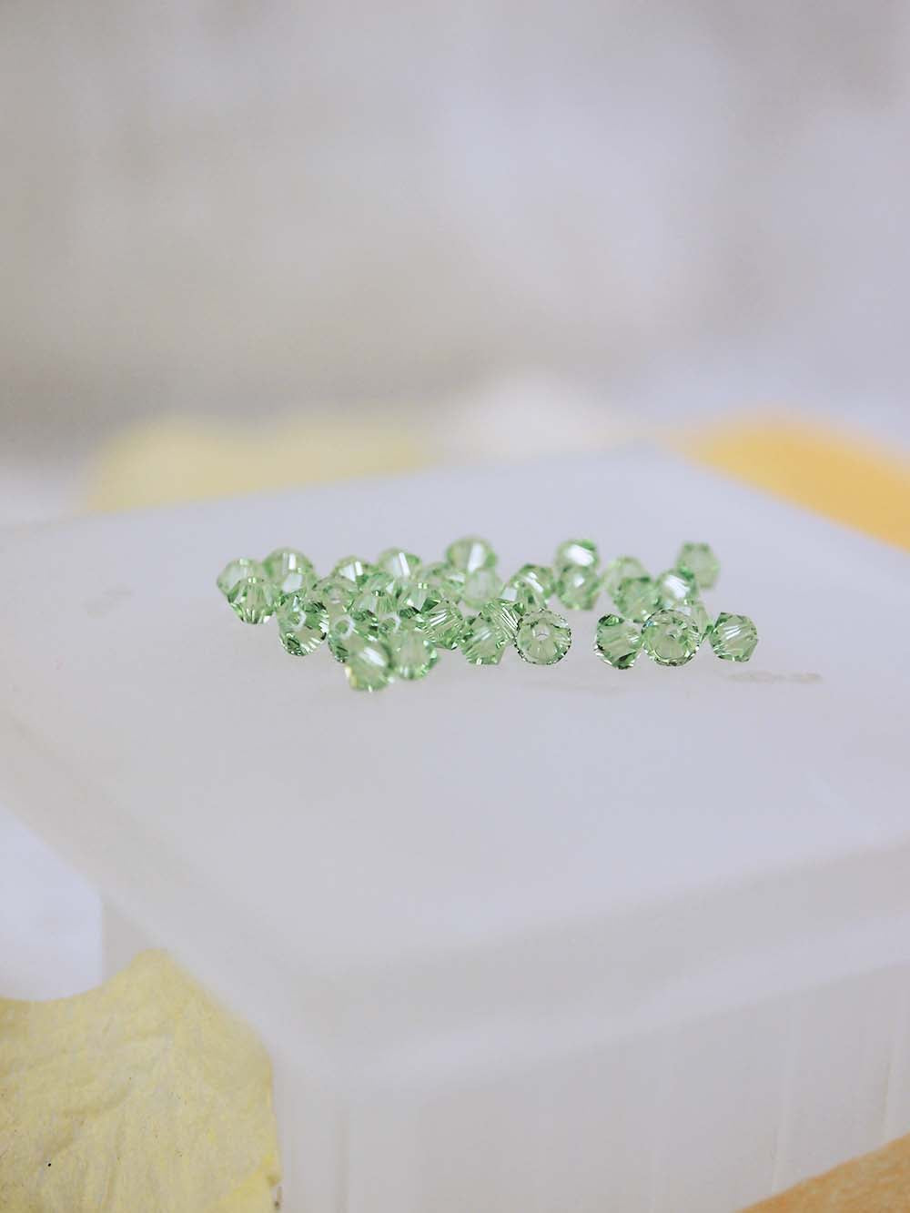 Swarovski Beads 5328 - 3mm - 36pc - Peridot