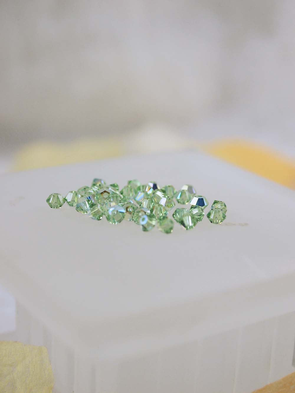 Swarovski Beads 5328 - 3mm - 36pc - Peridot AB