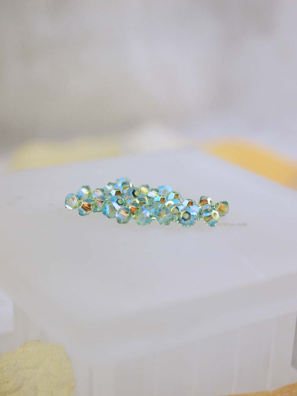 Swarovski Beads 5328 - 3mm - 36pc - Peridot AB 2X