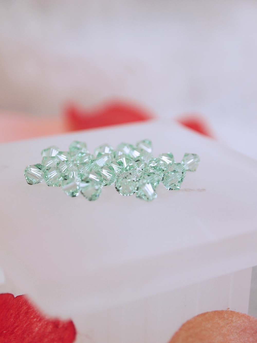 Swarovski Beads 5328 - 4mm - 36pc - Chrysolite