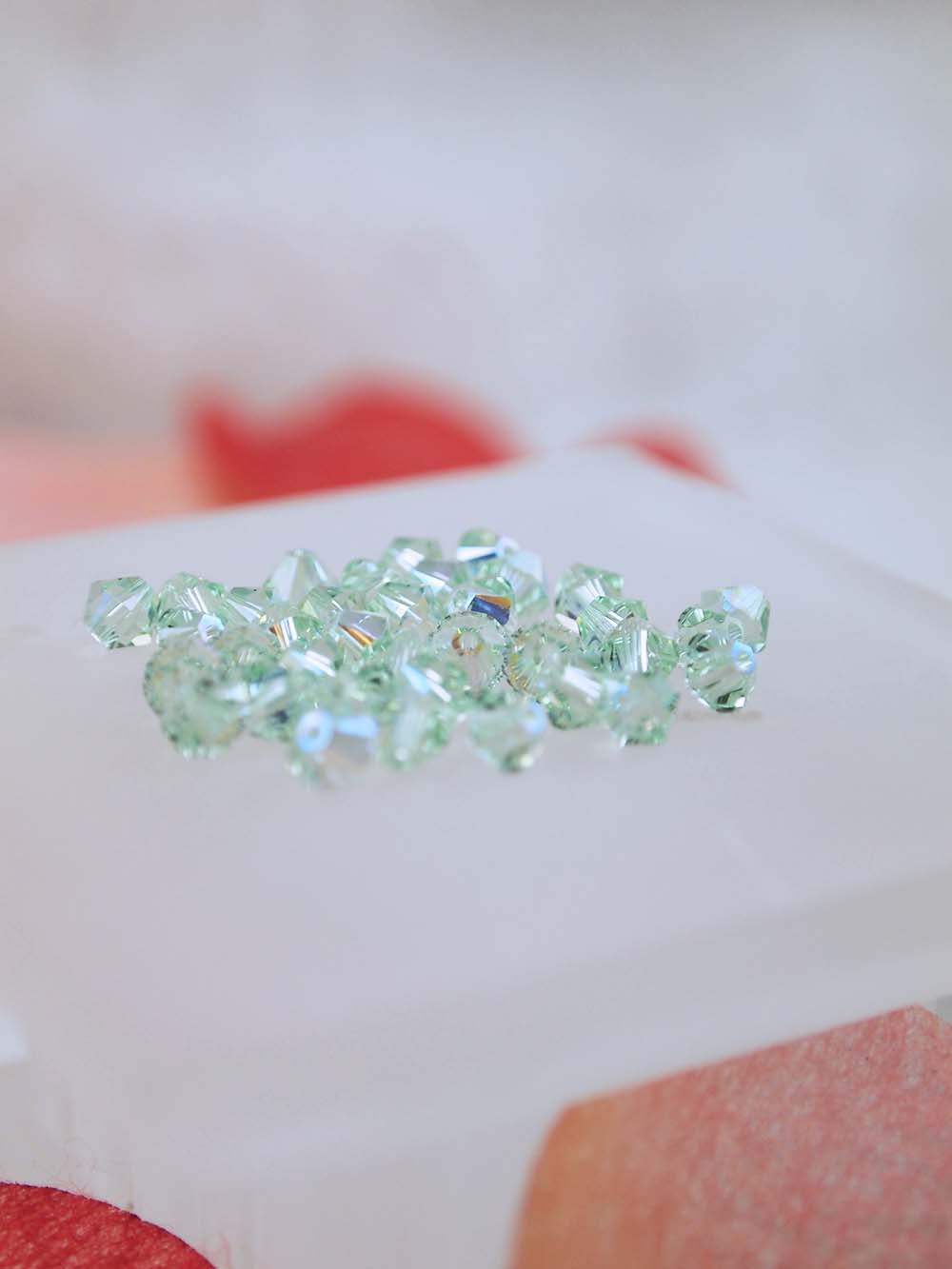 Swarovski Beads 5328 - 4mm - 36pc - Chrysolite AB