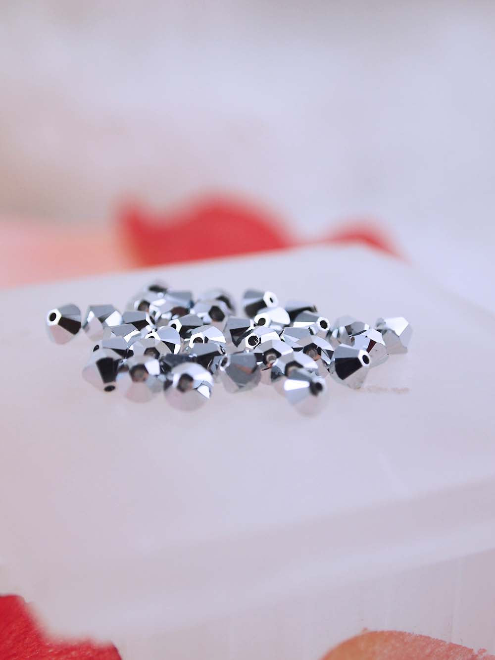 Swarovski Beads 5328 - 4mm - 36pc - Crystal Cal 2X