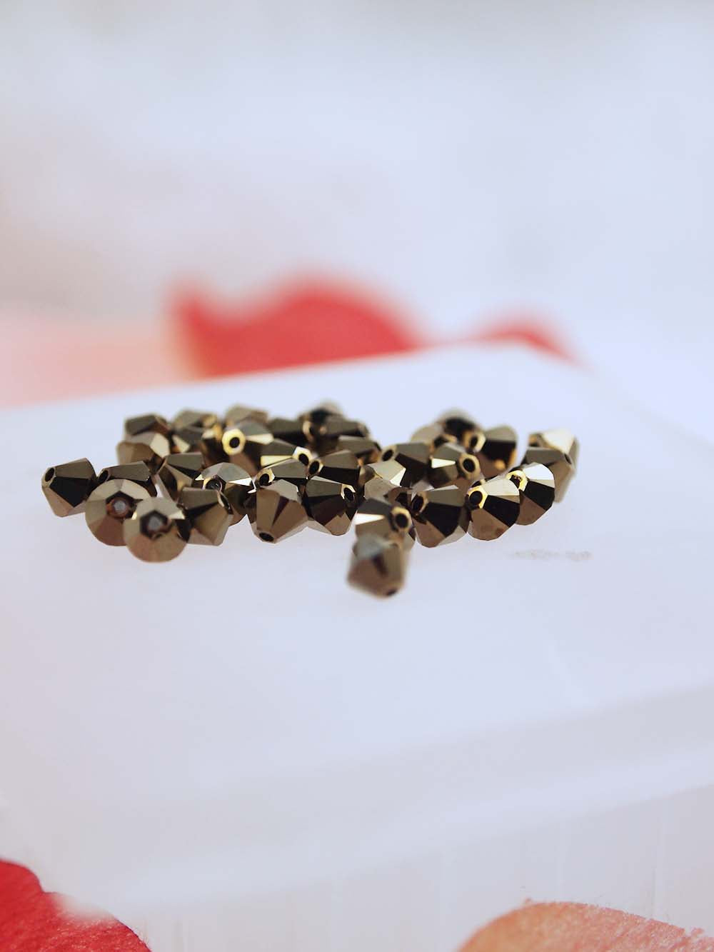 Swarovski Beads 5328 - 4mm - 36pc - Crystal Dorado 2X