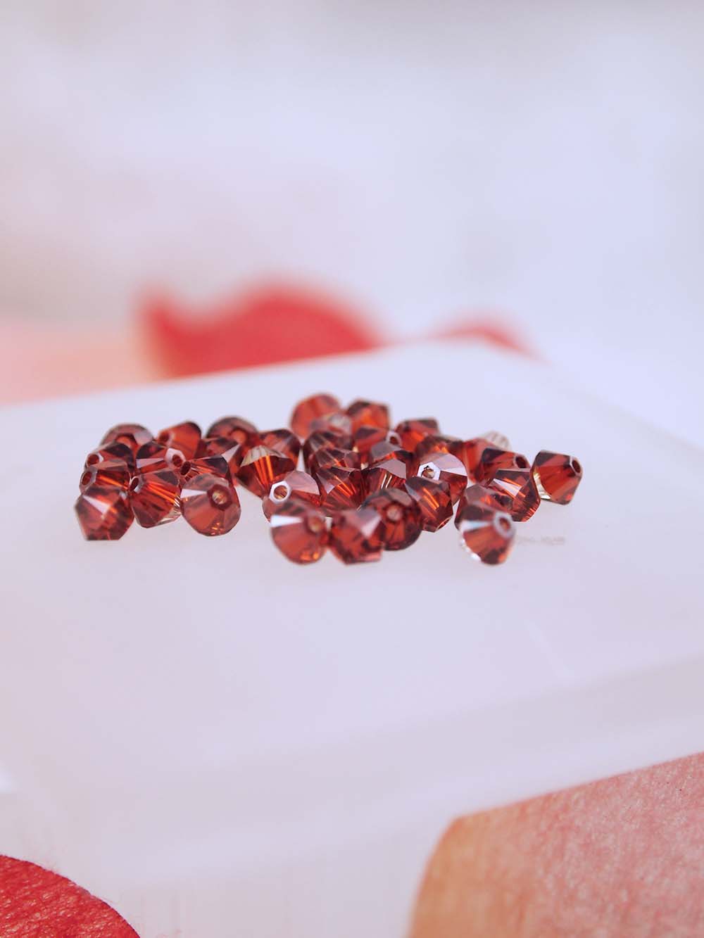 Swarovski Beads 5328 - 4mm - 36pc - Crystal Red Magma