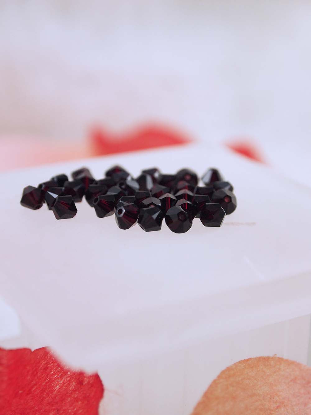 Swarovski Beads 5328 - 4mm - 36pc - Garnet