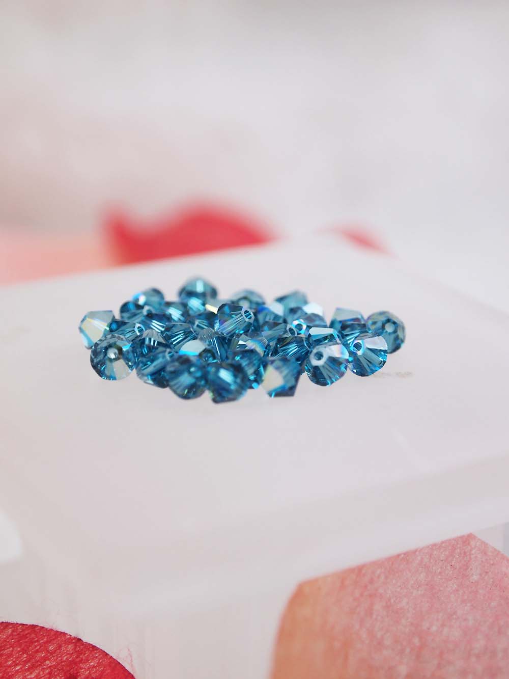 Swarovski Beads 5328 - 4mm - 36pc - Indicolite AB