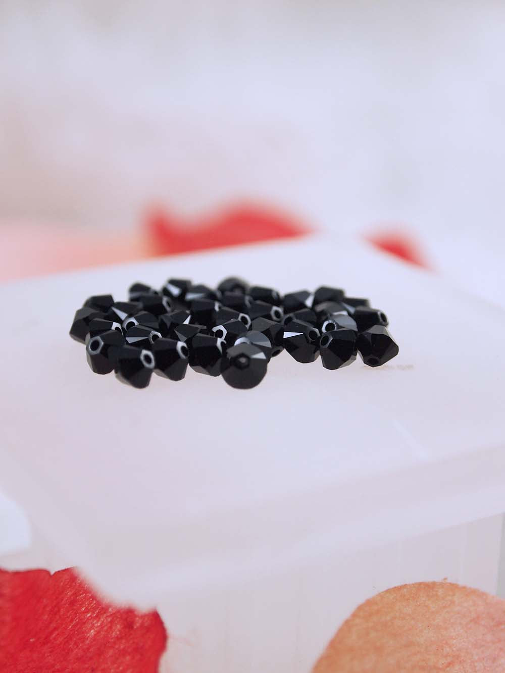 Swarovski Beads 5328 - 4mm - 36pc - Jet