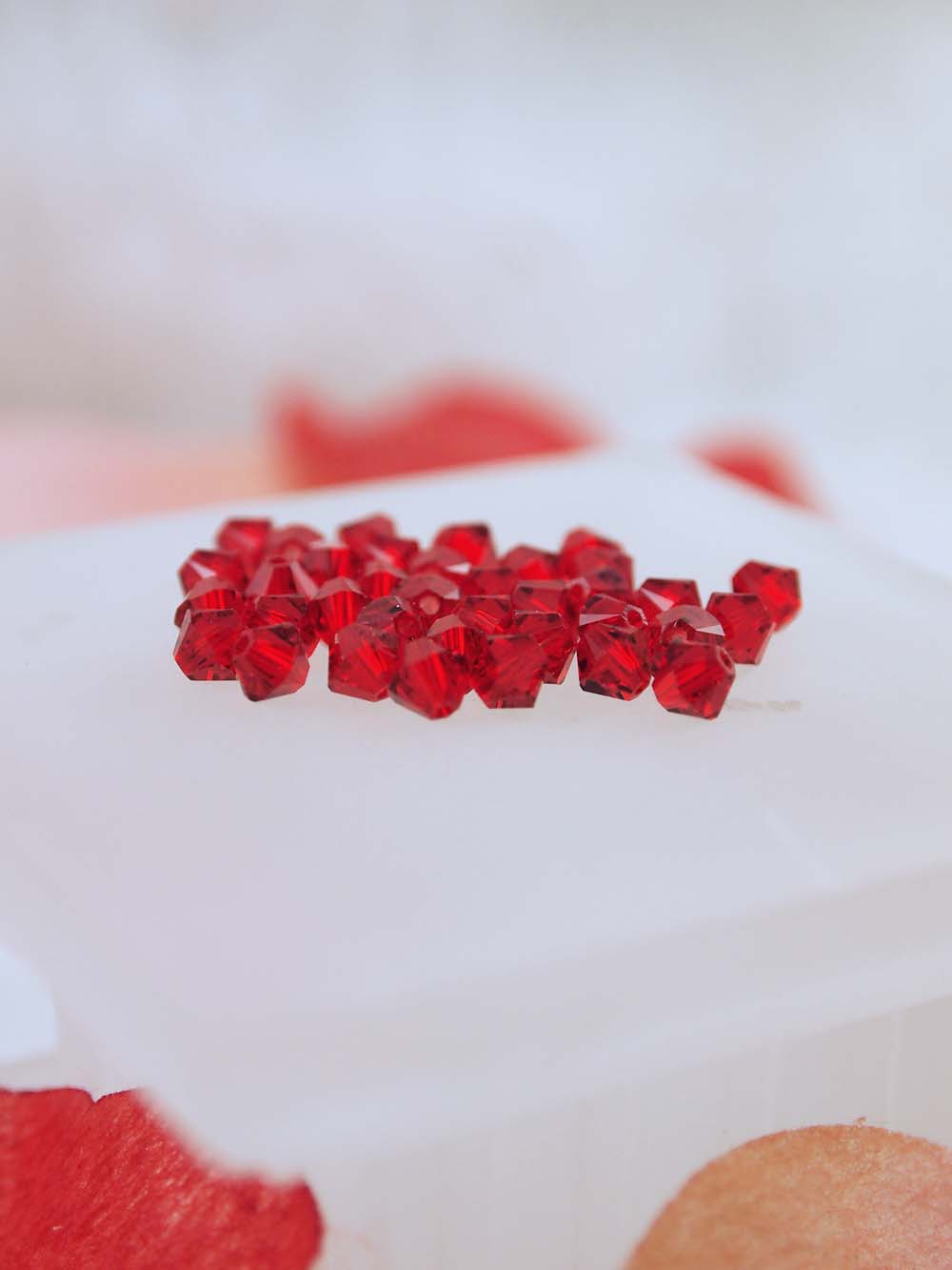 Swarovski Beads 5328 - 4mm - 36pc - Light Siam