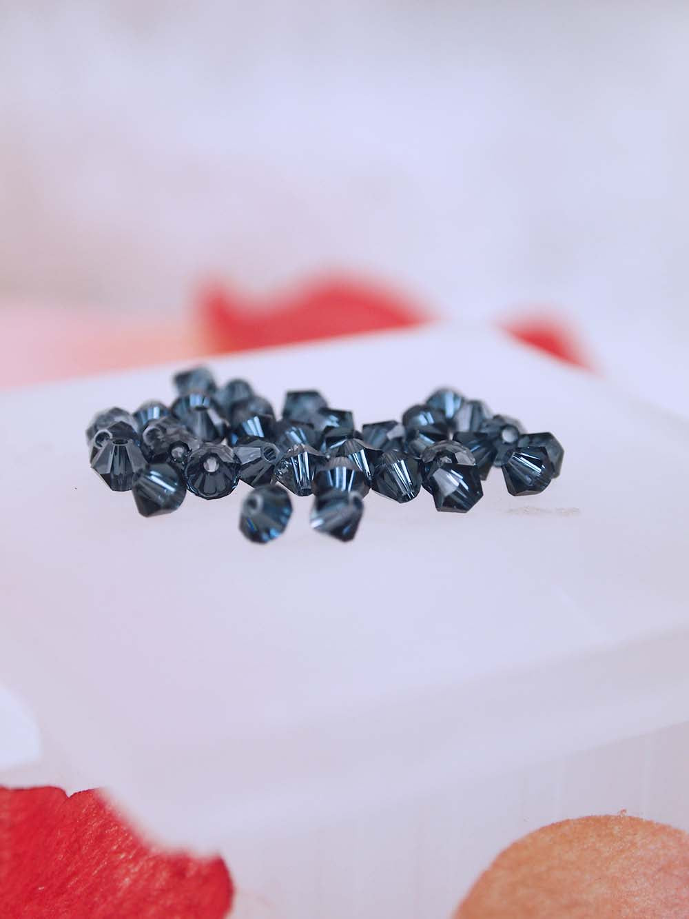 Swarovski Beads 5328 - 4mm - 36pc - Montana