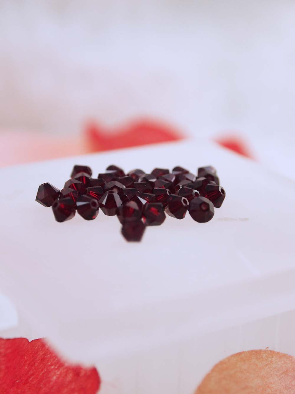 Swarovski Beads 5328 - 4mm - 36pc - Siam