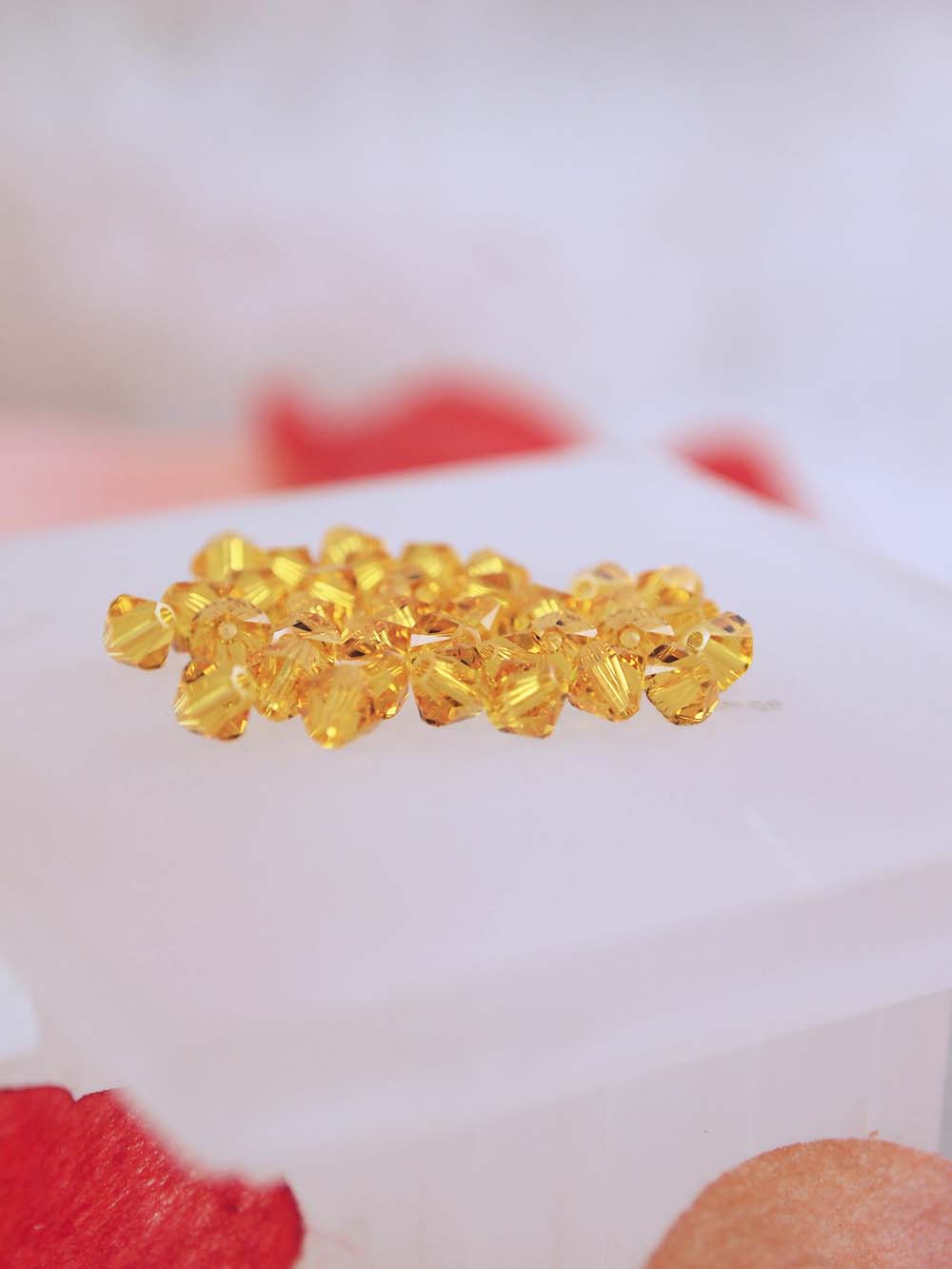 Swarovski Beads 5328 - 4mm - 36pc - Sunflower
