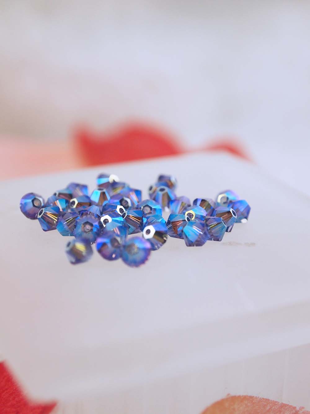 Swarovski Beads 5328 - 4mm - 36pc - Tanzanite AB 2X