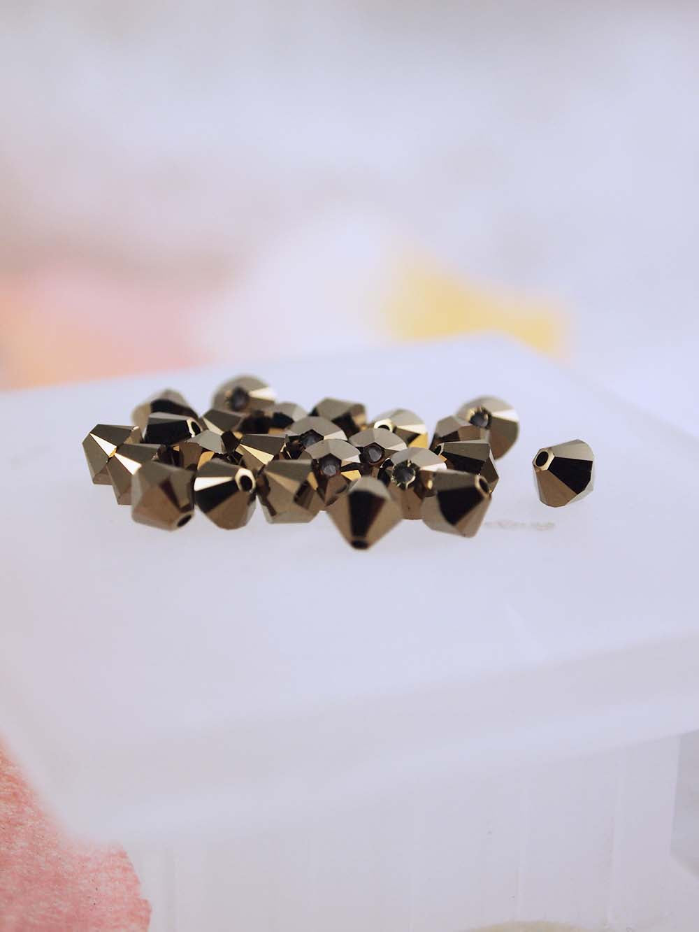 Swarovski Beads 5328 - 5mm - 24pc - Crystal Dorado 2X