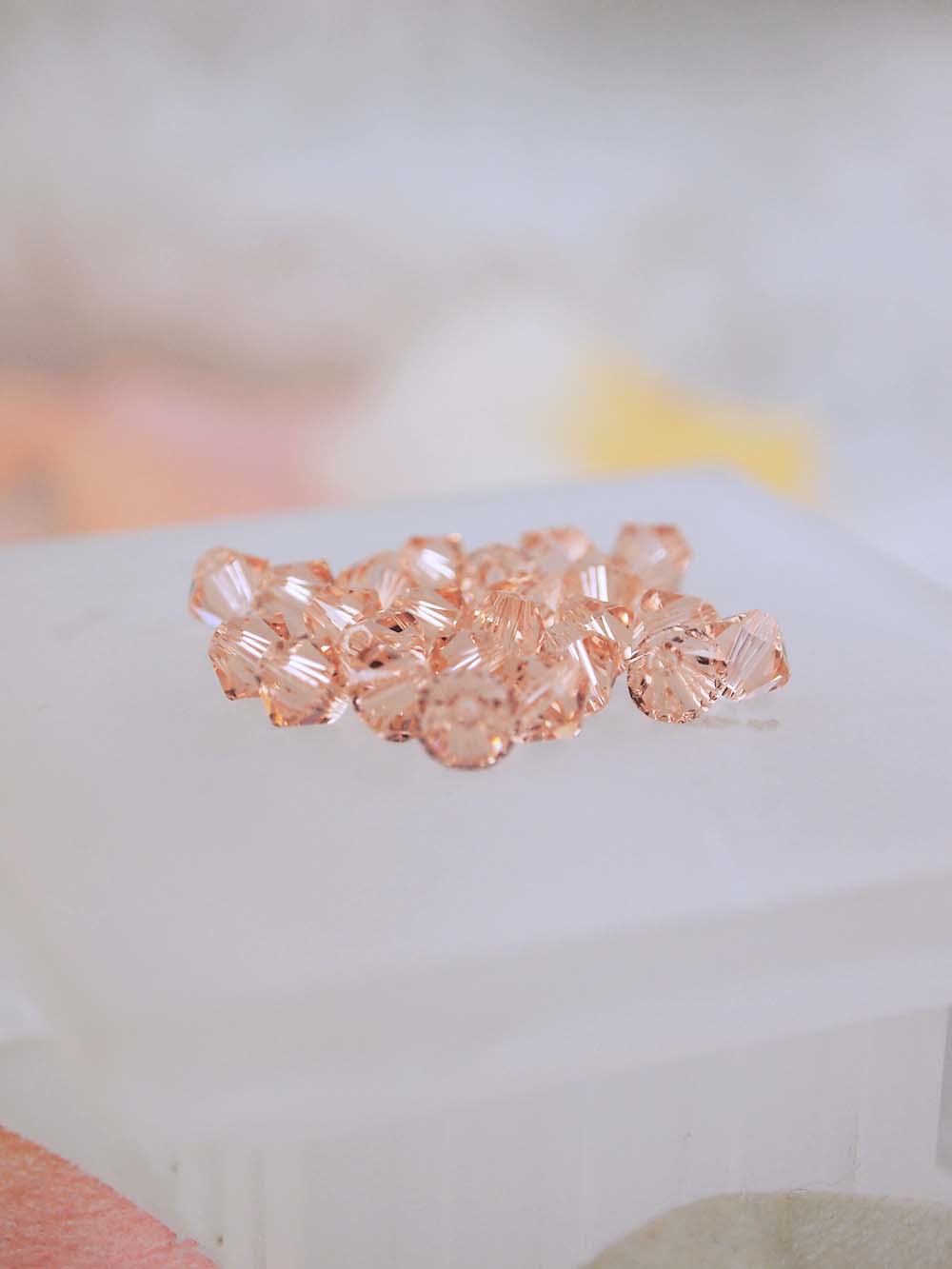 Swarovski Beads 5328 - 5mm - 24pc - Light Peach