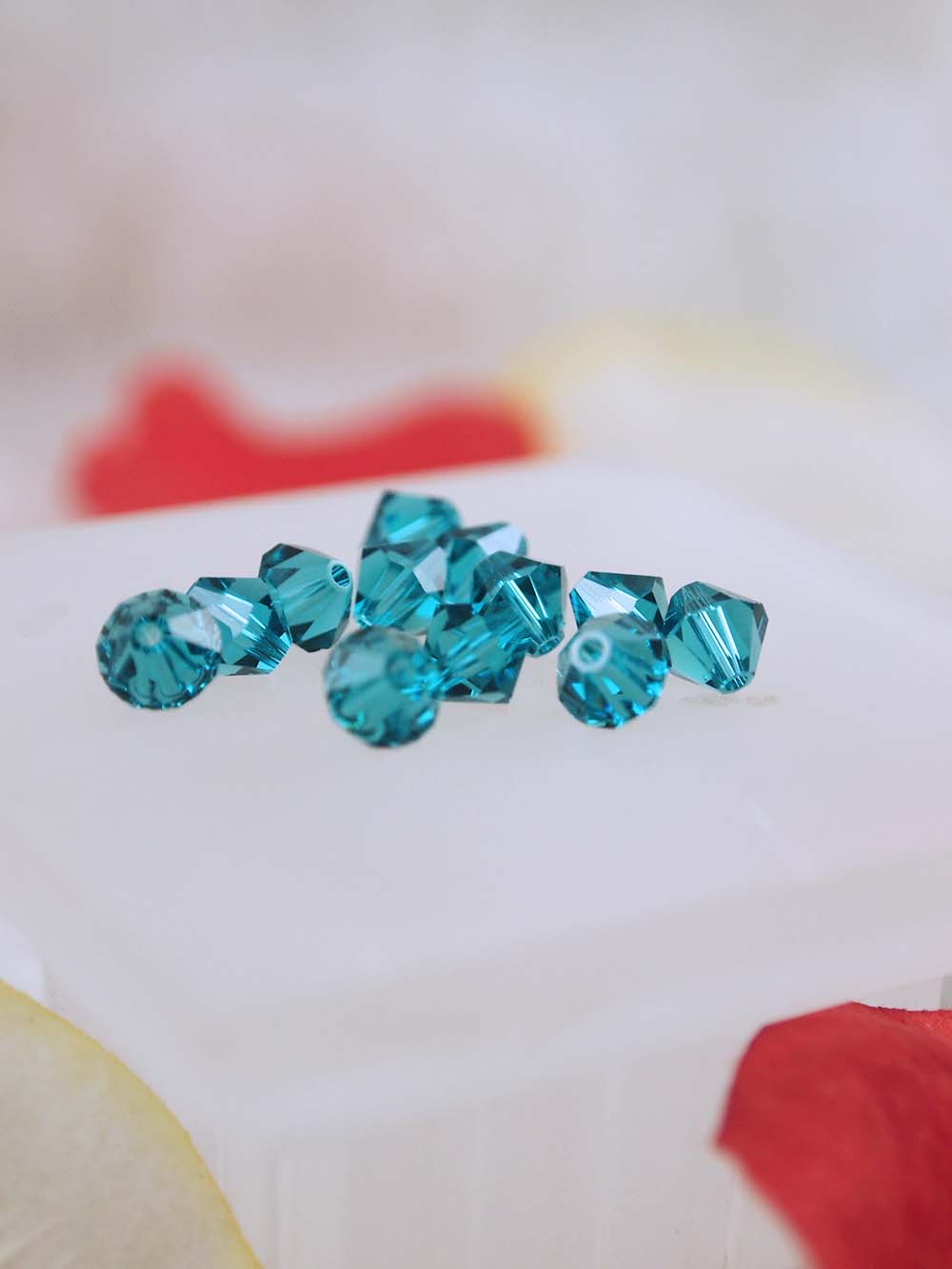 Swarovski Beads 5328 - 6mm - 12pc - Blue Zircon