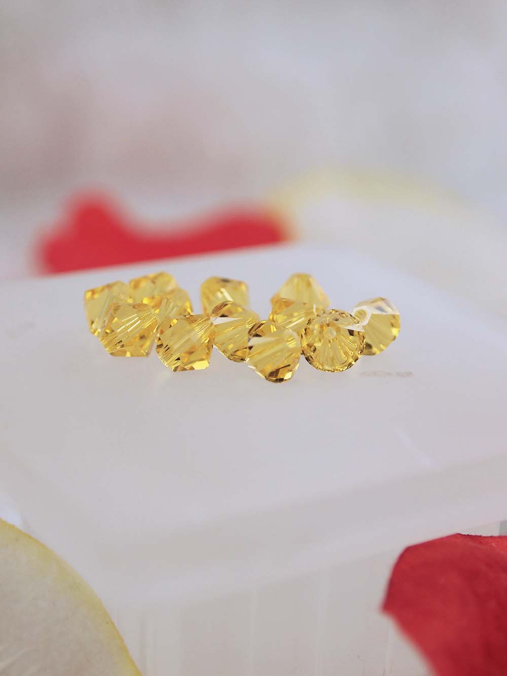 Swarovski Beads 5328 - 6mm - 12pc - Light Topaz