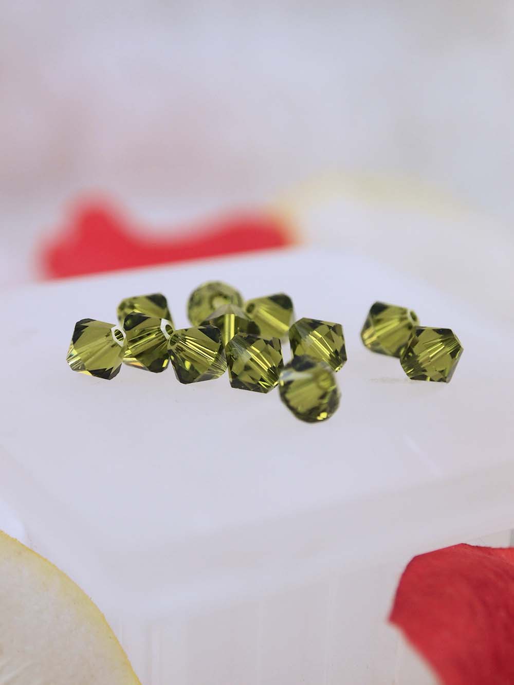 Swarovski Beads 5328 - 6mm - 12pc - Olivine