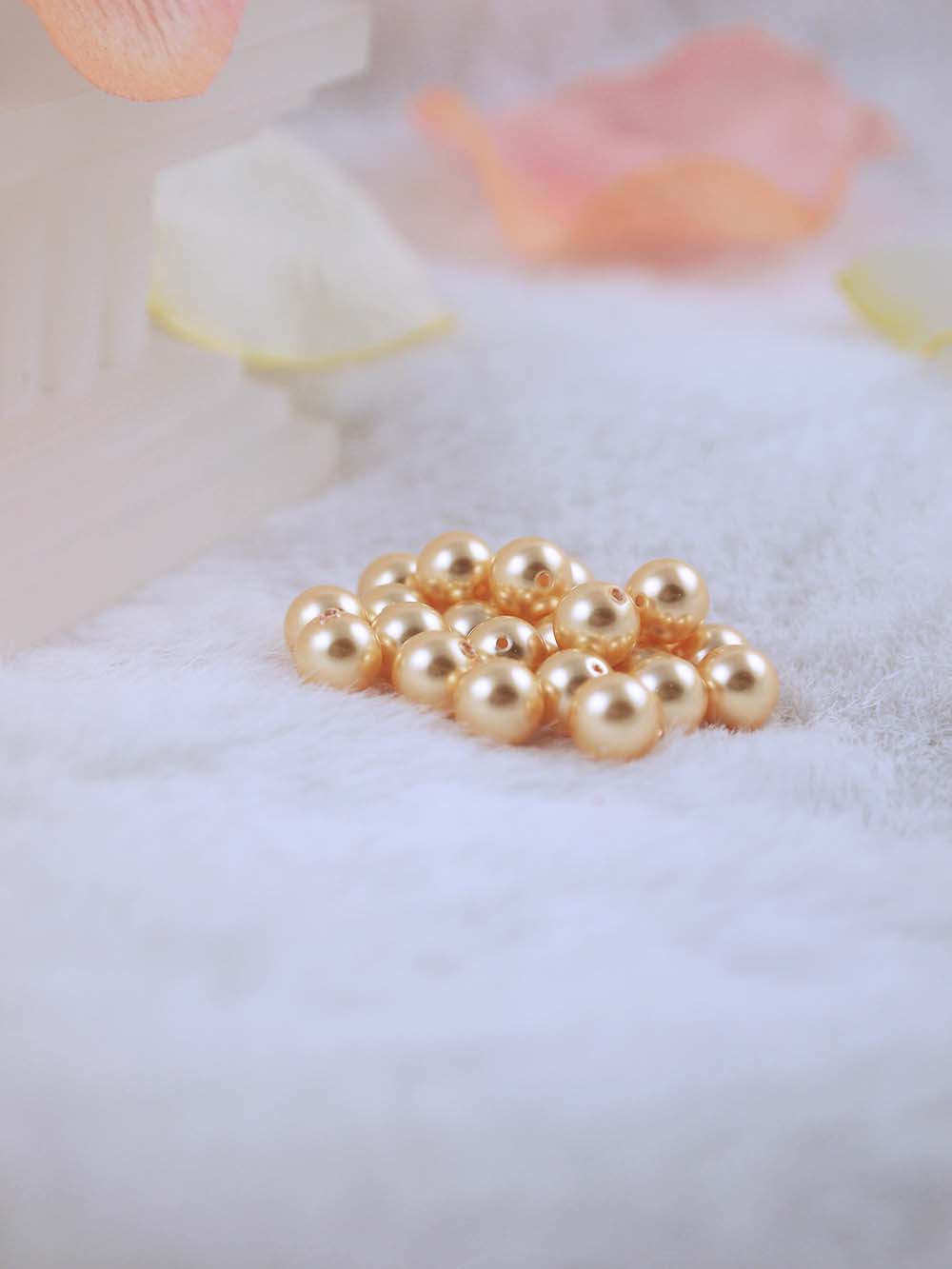 Swarovski Pearls 5810 6mm 24pc Crystal Gold Pearl