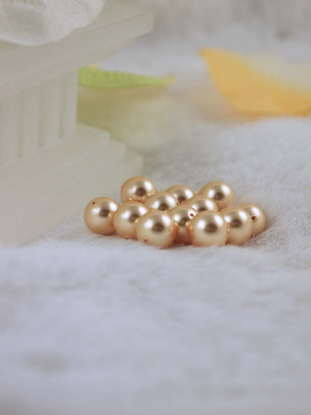 Swarovski Pearls 5810 8mm 12pc Crystal Gold Pearl