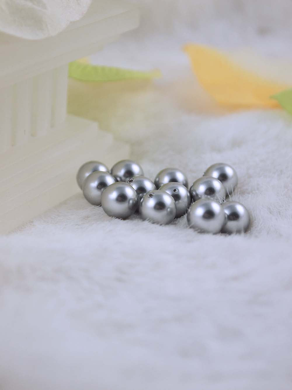 Swarovski Pearls 5810 8mm 12pc Crystal Light Grey Pearl