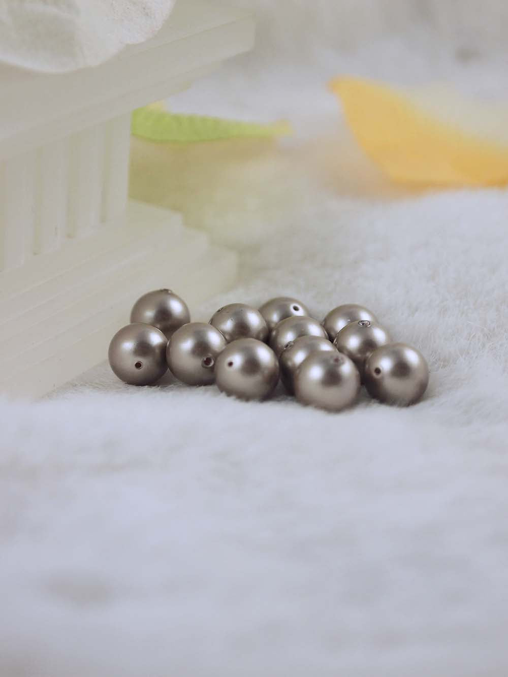 Swarovski Pearls 5810 8mm 12pc Crystal Platinum Pearl