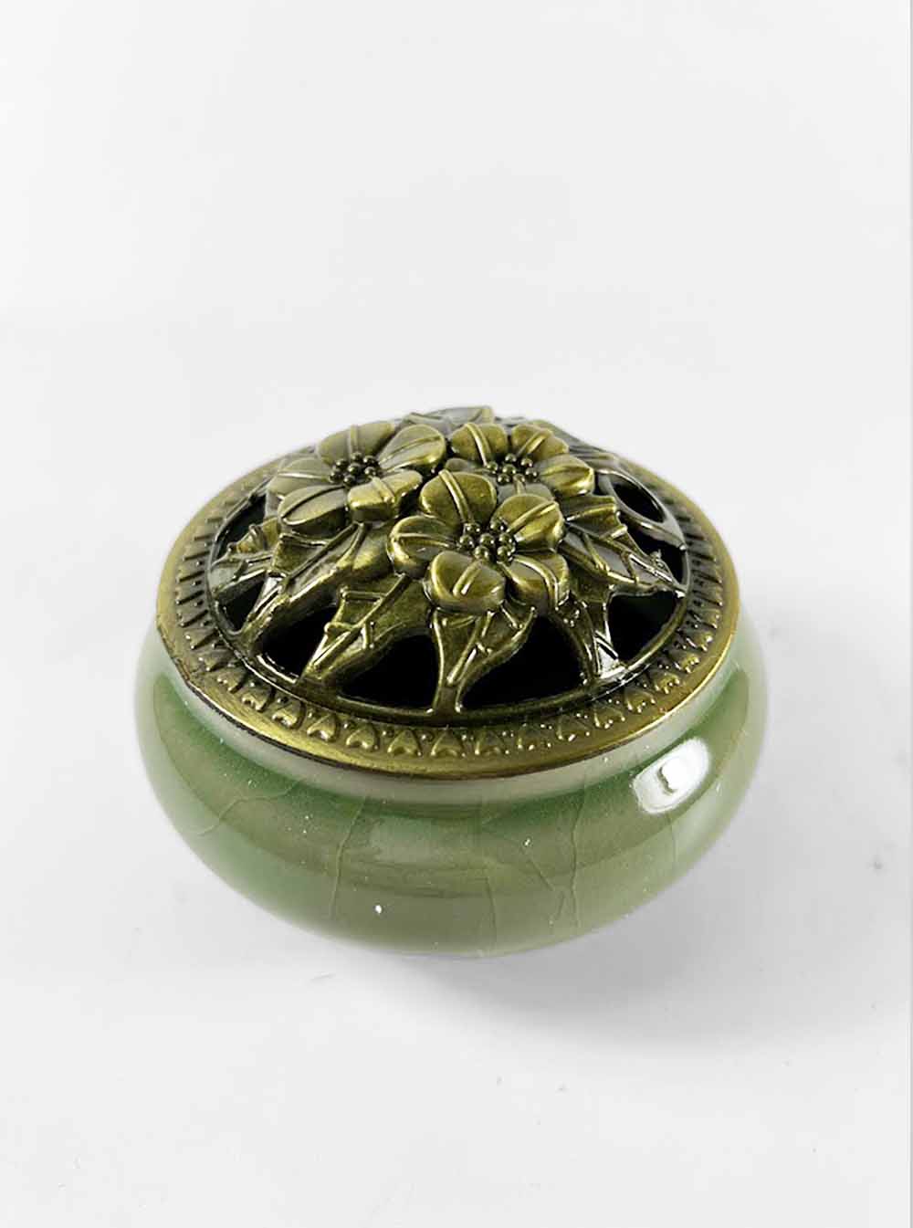 Light Green Ceramic Incense Burner with Lid