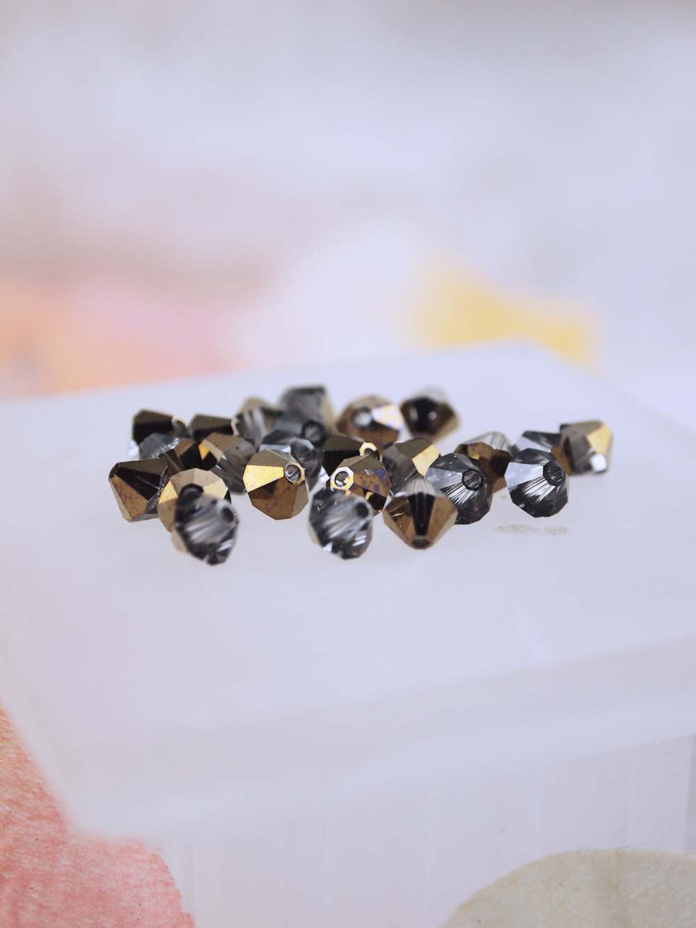 Swarovski Beads 5301 - 5mm - 24pc - Crystal Dorado